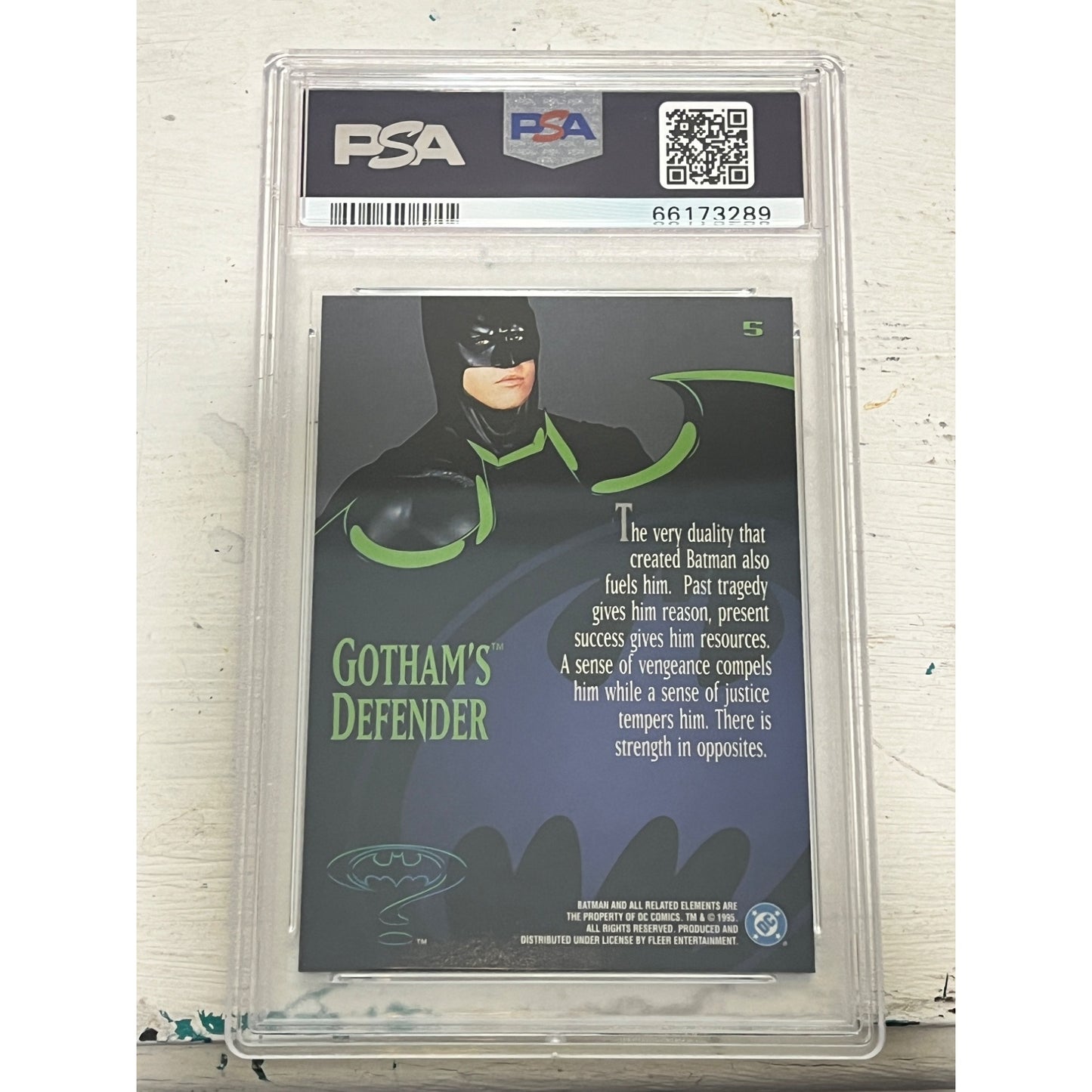 Vintage 1995 Fleer Ultra Batman Forever Movie "Gothams Defender" Trading Card PSA 8