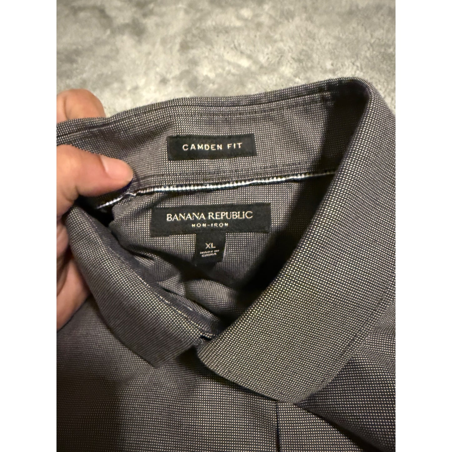Banana Republic Men’s Gray Camden Fit Non-Iron Shirt – Size XL