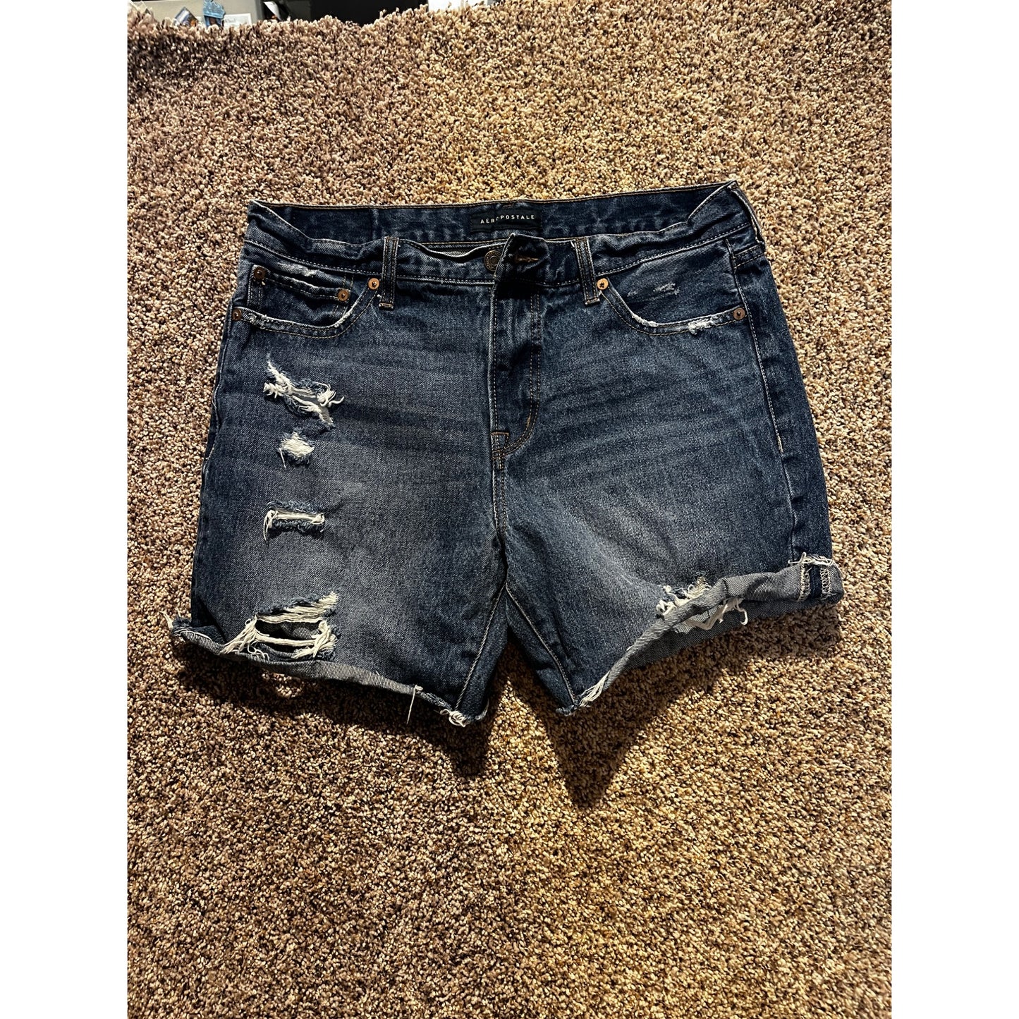 Aeropostale Womens Loose Cut Off Distressed Denim Shorts Size 31