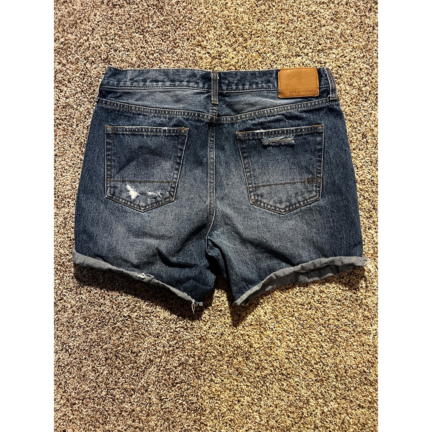 Aeropostale Womens Loose Cut Off Distressed Denim Shorts Size 31