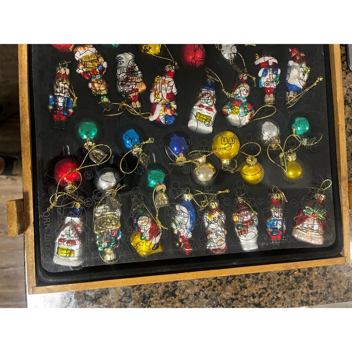 Thomas Pacconi Classics 48 Pc Blown Glass Ornament In Wood Chest Complete 2003