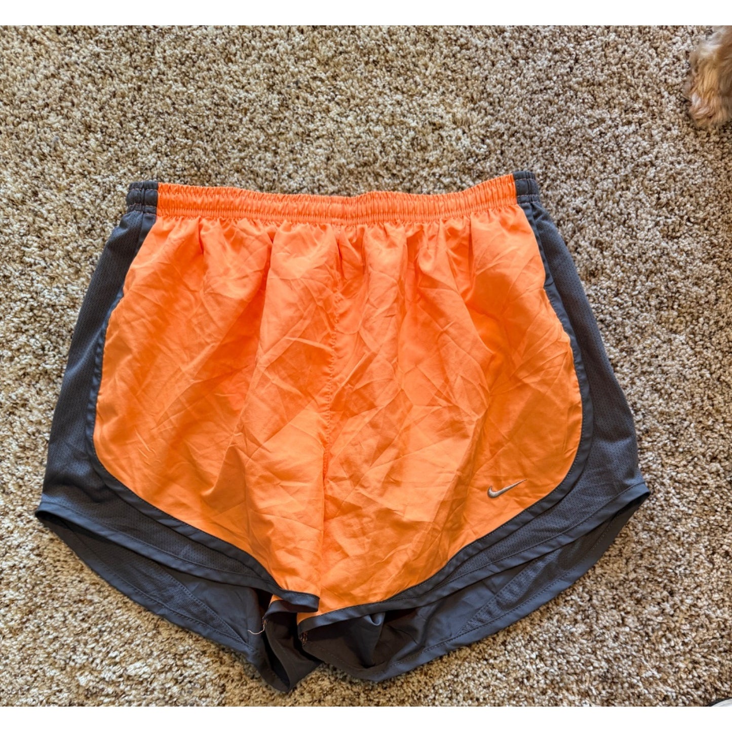 Nike Women's 3.0" Tempo DRI-FIT Yoga Gym Shorts Orange Grey Size M