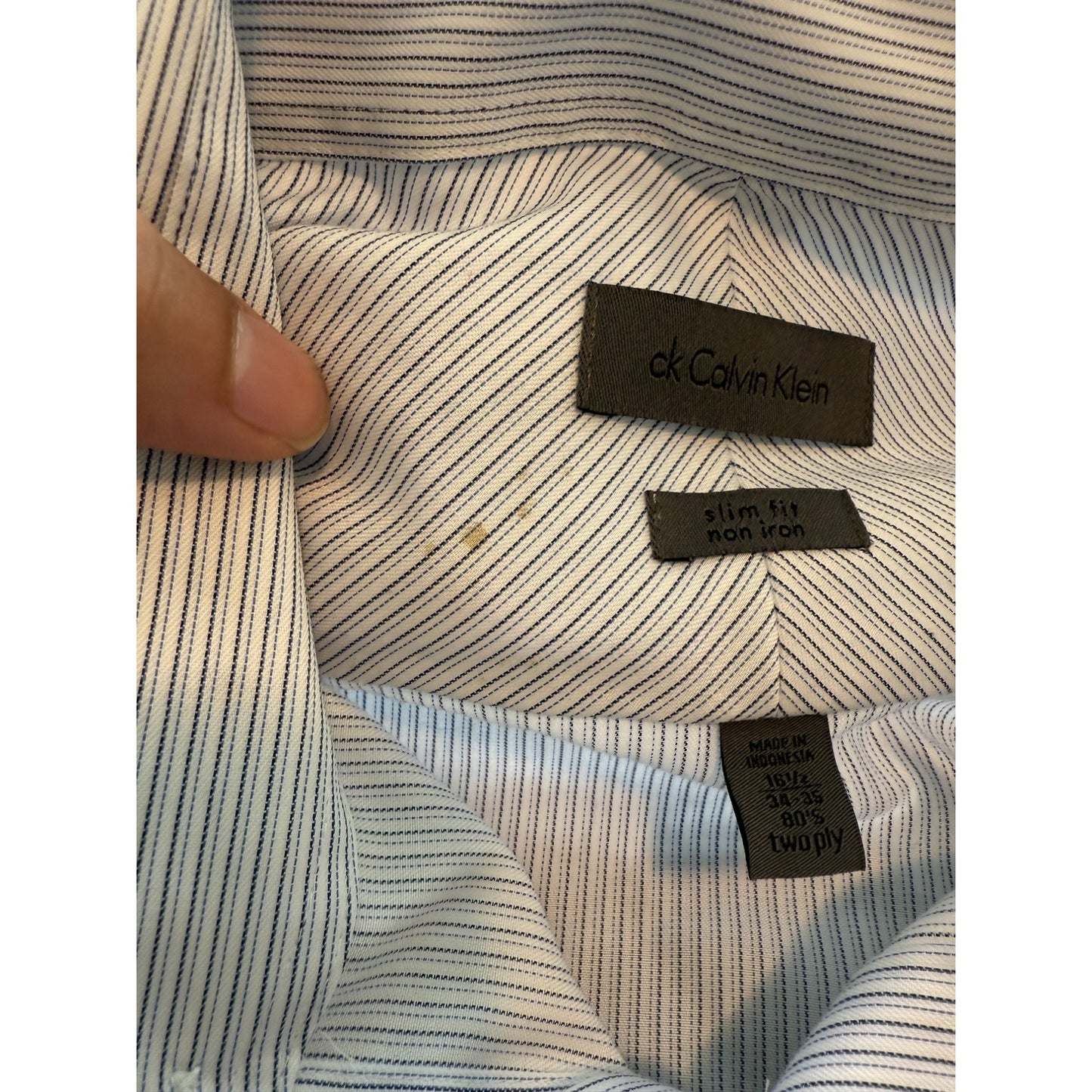Calvin Klein Men’s Slim Fit Non-Iron Button Down Shirt – Size L