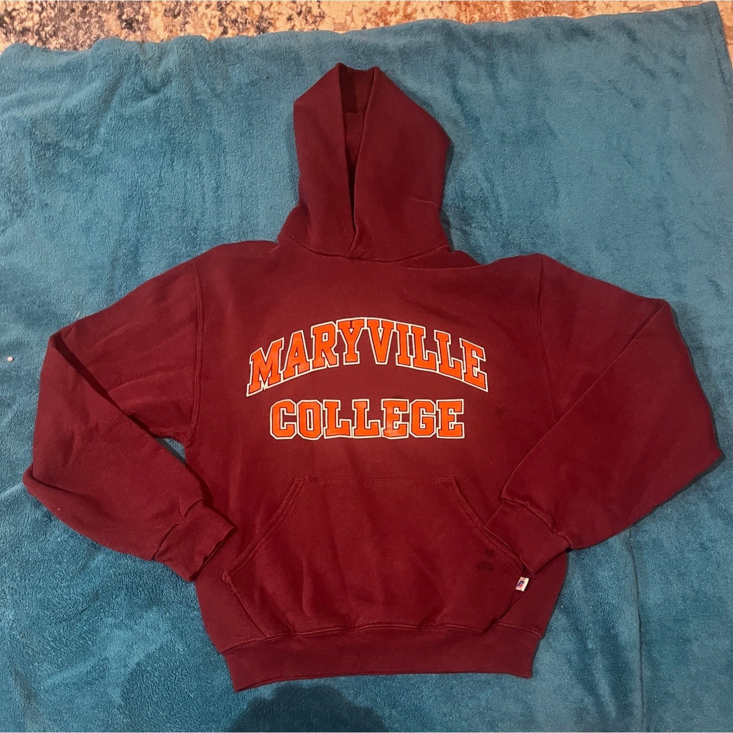 Maryville College Red Long Sleeve Pullover Hoodie Size S