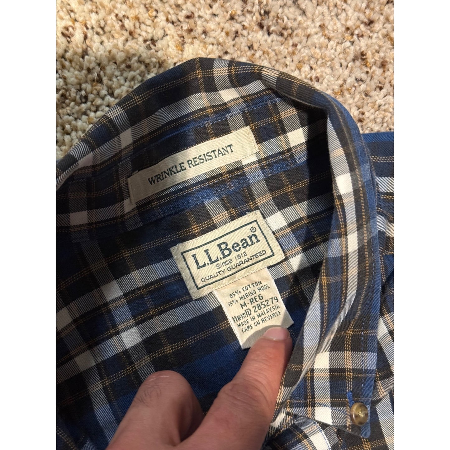 L.L.Bean Blue Plaid Button Down Shirt Men’s M Wrinkle Resistant Cotton Blend
