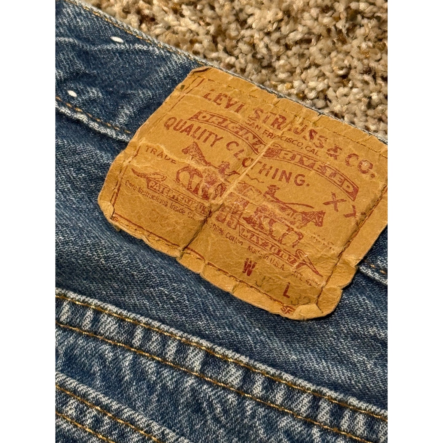 Vintage Levi's 501 Jeans Men's 35x32 Button Fly Blue Denim Two Horse Patch USA Style