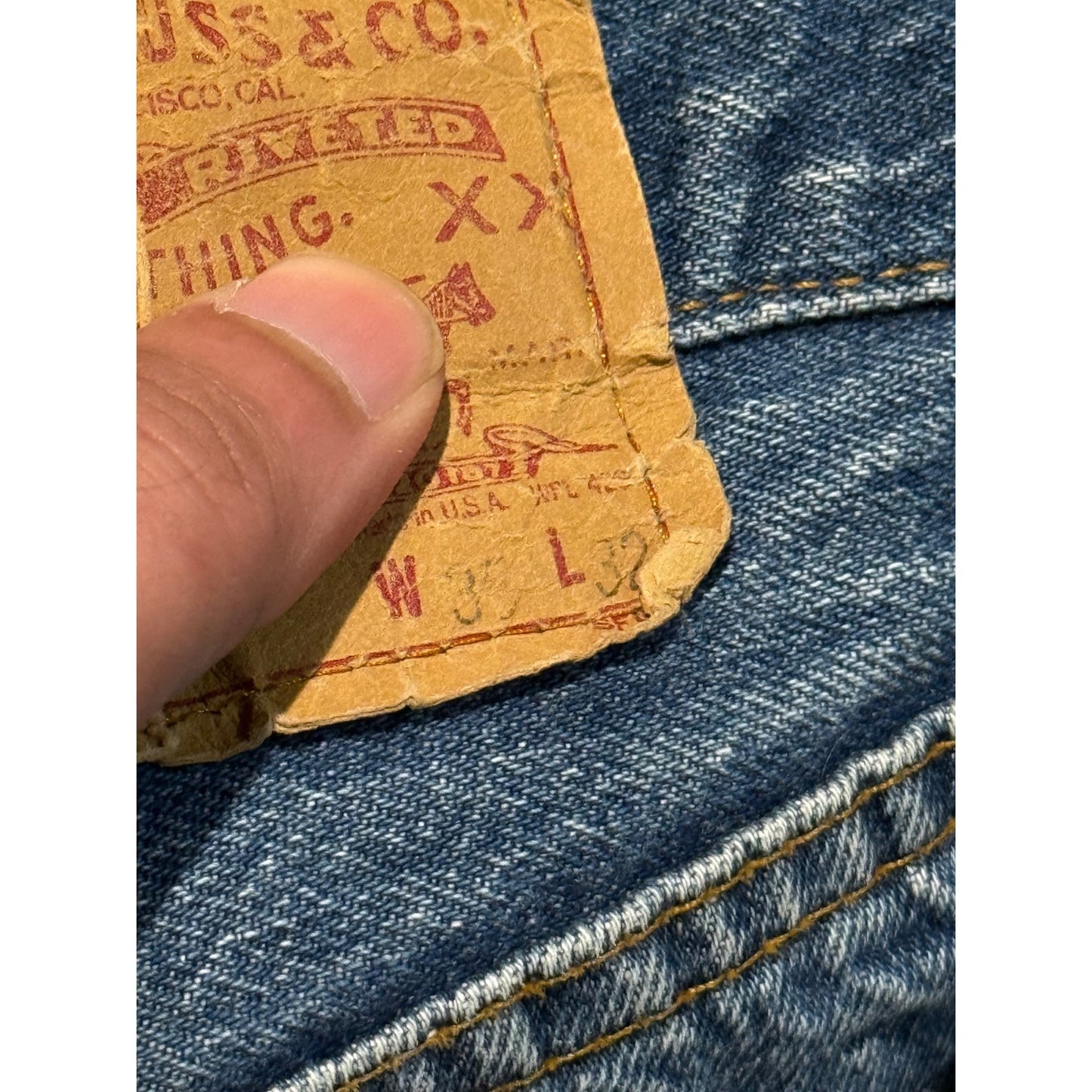 Vintage Levi's 501 Jeans Men's 35x32 Button Fly Blue Denim Two Horse Patch USA Style
