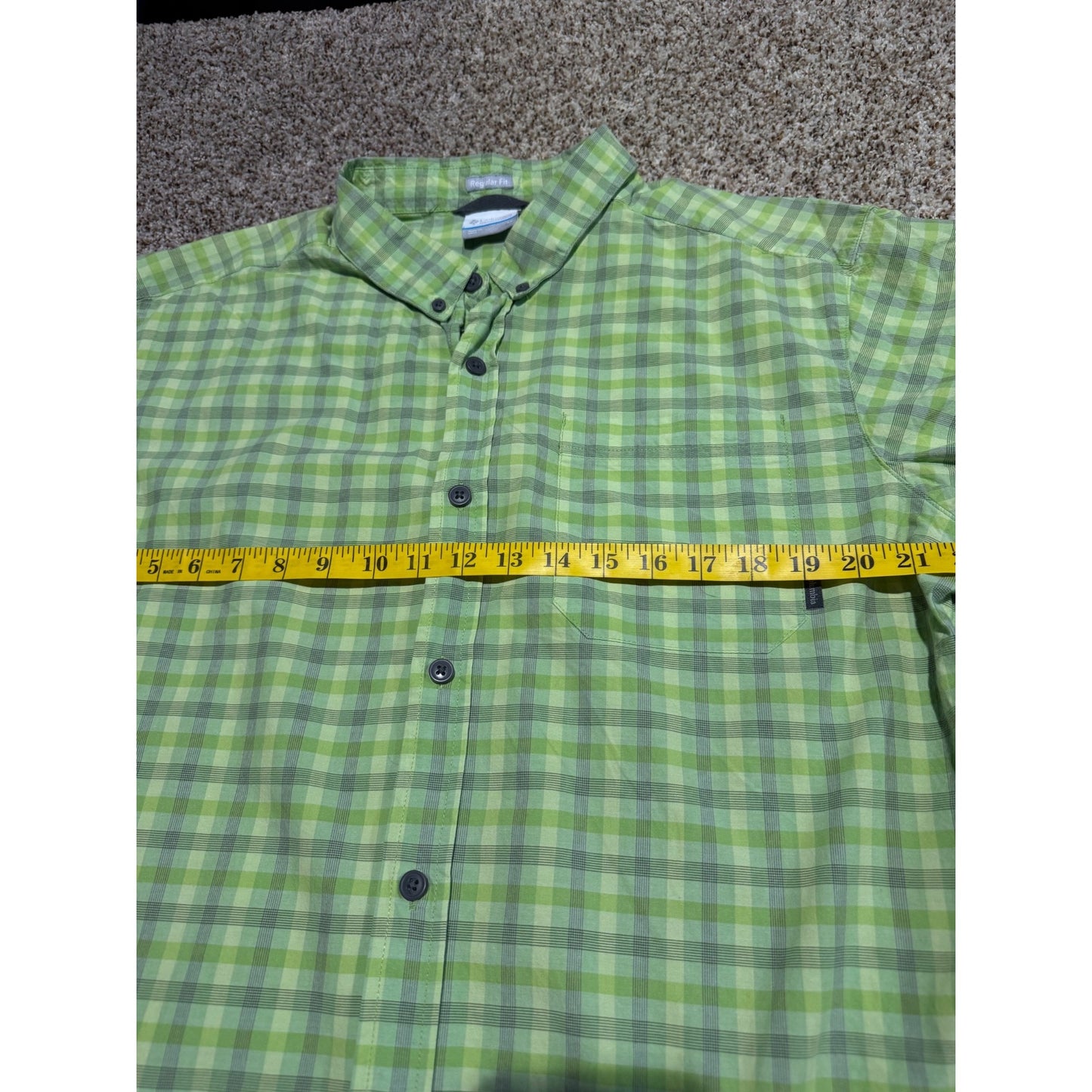 Columbia Sportswear Green Gray Plaid Button Down Shirt Men's XL Regular Fit